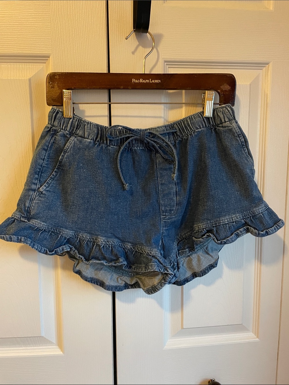 American Eagle Ruffle Hem Denim High-Waist Shorts - Blue
